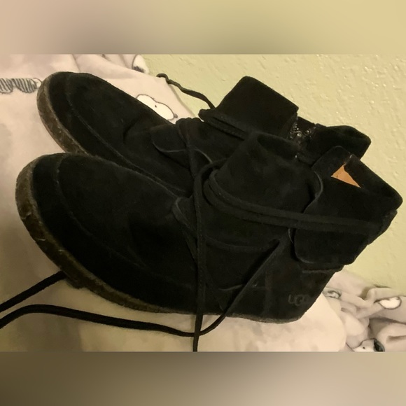 UGG Black Suede Moccasins Like New - Picture 3 of 11